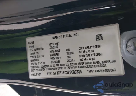 2023 Tesla Model 3 Performance Dual Motor All-Wheel Drive z USA, uszkodzony, nr VIN 5YJ3E1EC3PF600739